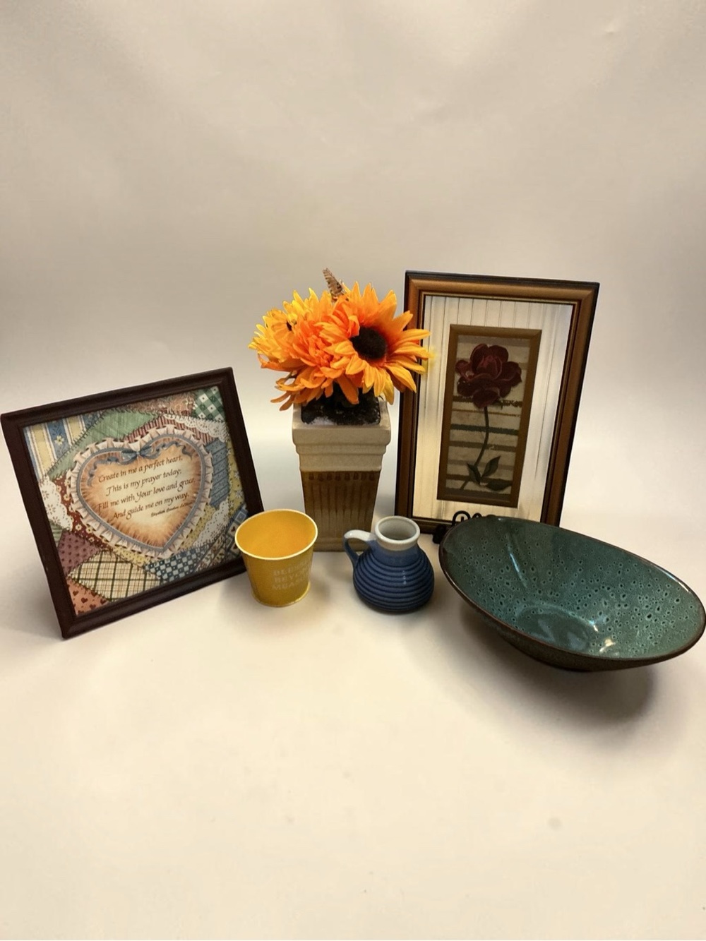 🌼Home Art Sunflower Arrangement with Yellow Ceramic Cup and Teal Decorative Bowl